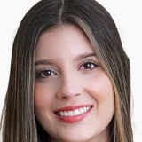 Dra. Luna Romero - especialista en diseño de sonrisa y carillas en Dentalix Cúcuta